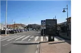 Mupi doble iluminado en la calle Mayor de Los Belones, acceso interior a La Manga del Mar Menor